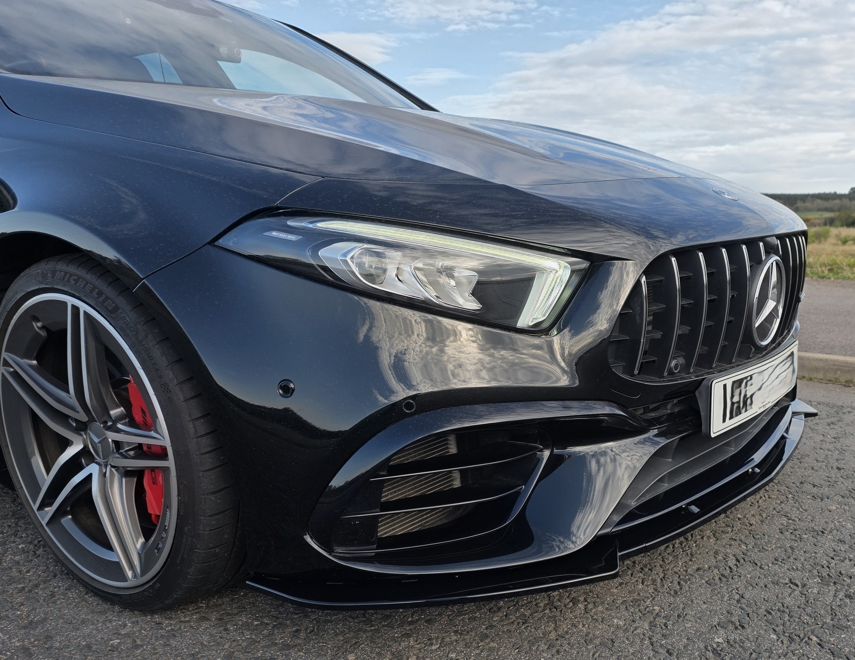 V Style Gloss Black Front Splitter for Mercedes Benz W177 A Class A45 & A45S 18-22 - Carbon Factory