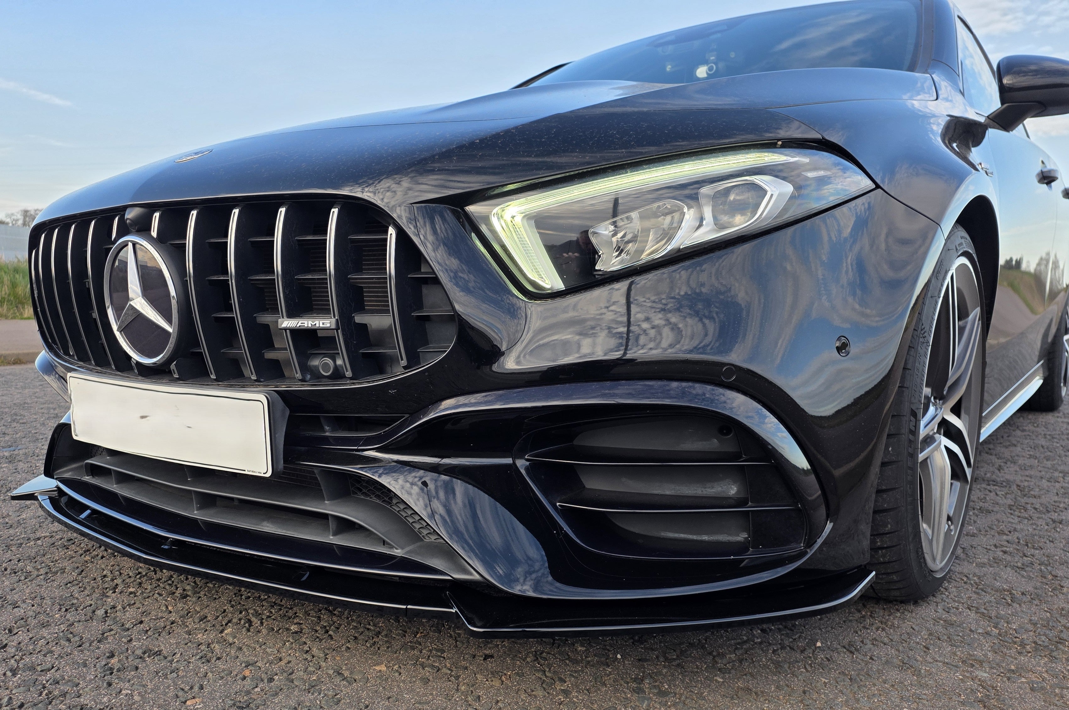 V Style Gloss Black Front Splitter for Mercedes Benz W177 A Class A45 & A45S 18-22 - Carbon Factory