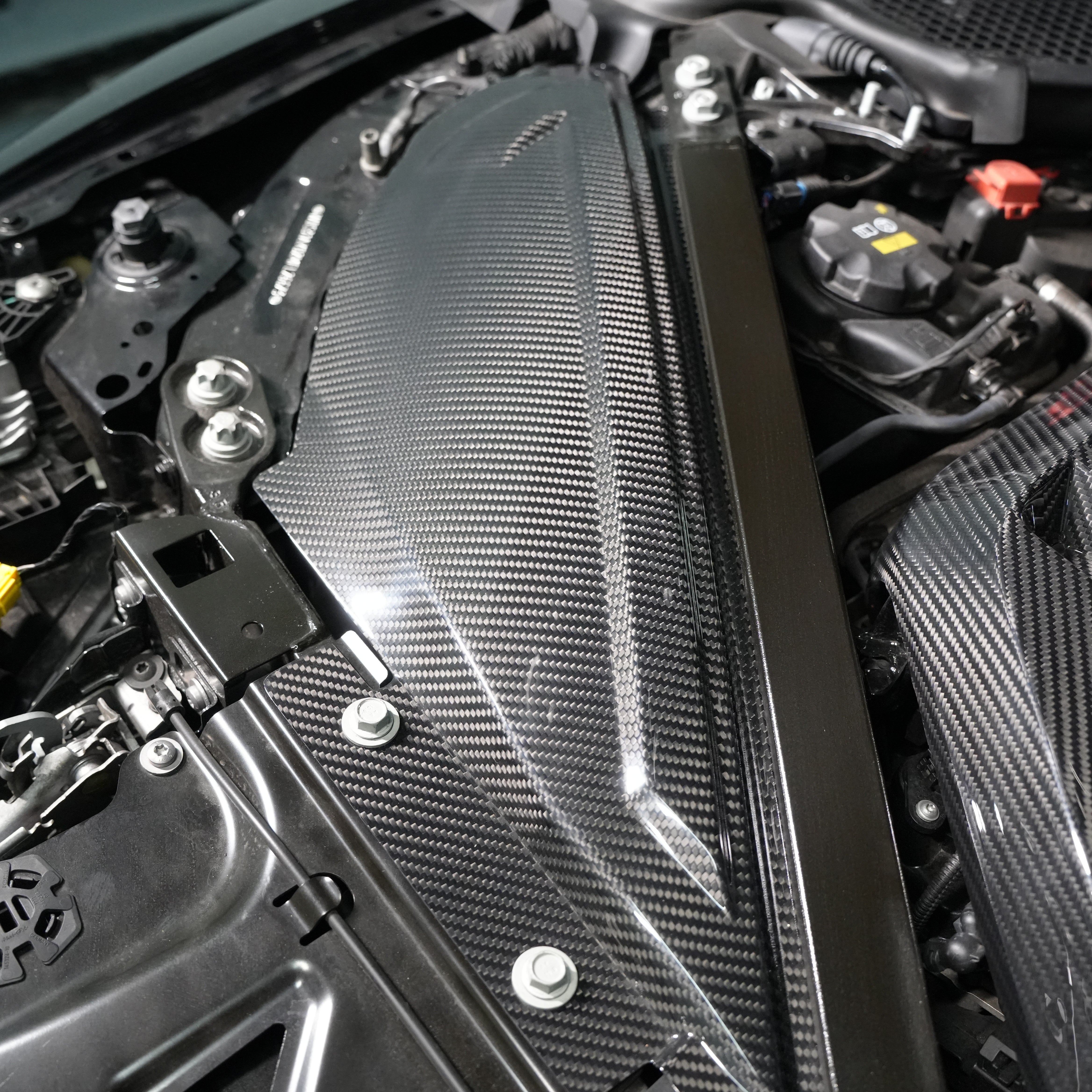 Pre-Preg Carbon Fibre Air Intake Covers for BMW G87 M2 G80 G81 M3 G82 G83 M4 21-25