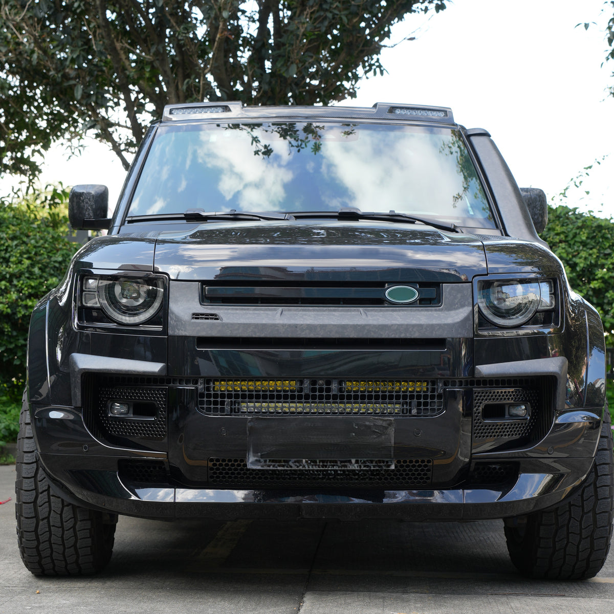Pre-Preg Carbon Fibre Front Grille Trim for Land Rover Defender 20-23