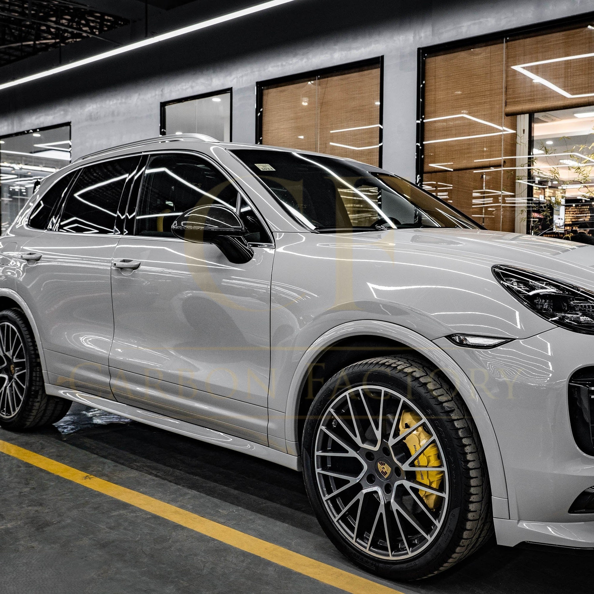 Pre-Preg Carbon Fibre Mirror Covers for Porsche Cayenne 958.1 11-14 LHD - Carbon Factory