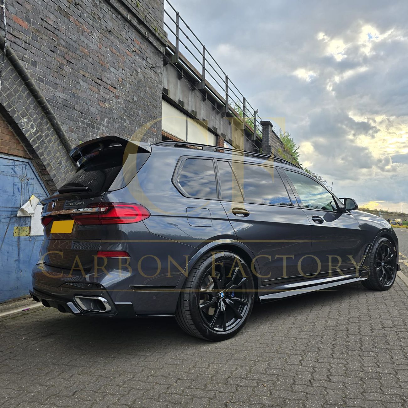 Gloss Black Kit Style A for BMW G07 X7 19-22-Carbon Factory