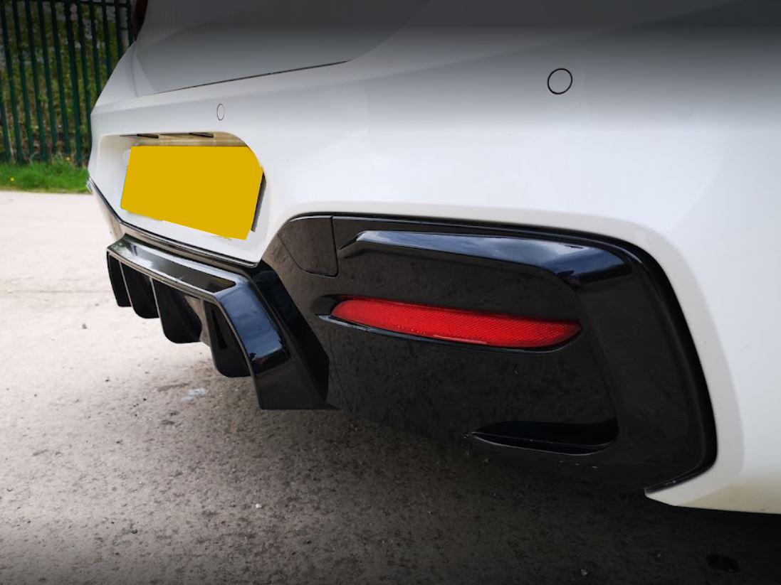 Gloss Black Rear Diffuser Twin Exhaust for BMW F20 1 Series LCI 15-19-Carbon Factory