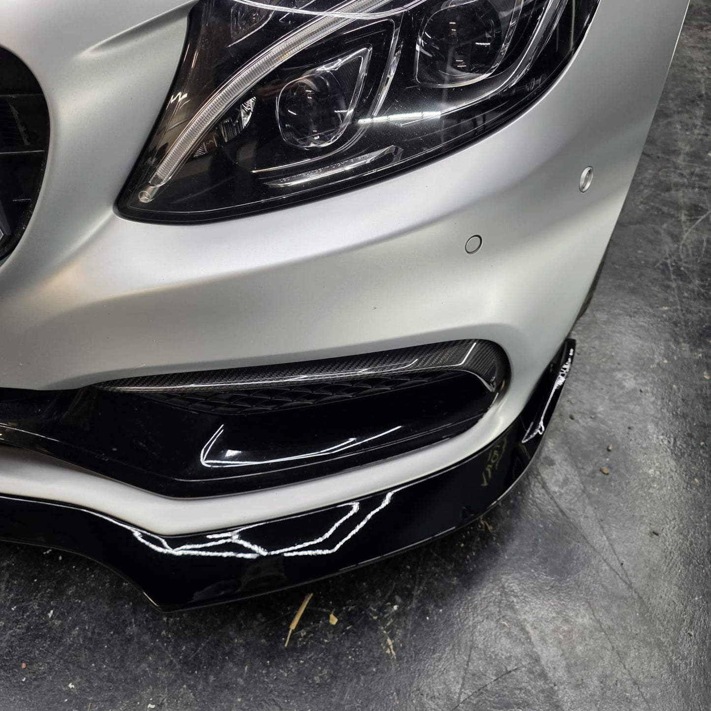 Carbon Fibre Front Fog Trims (2 Pieces) for Mercedes W205 C63 15-18