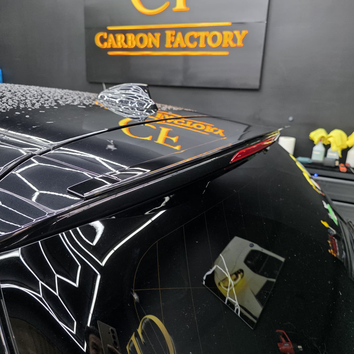 V Style Gloss Black Roof Spoiler for BMW F20 F21 1 Series 11-19 - Carbon Factory