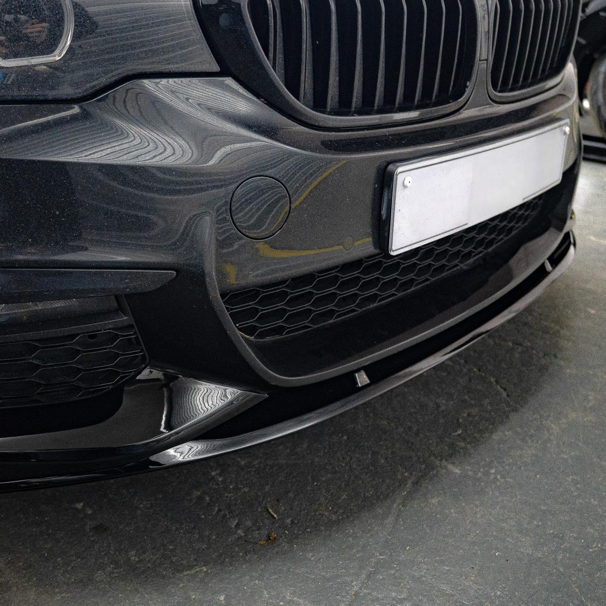 MP Style Gloss Black Front Splitter for BMW G30 G31 5 Series Pre-LCI 17-20-Carbon Factory
