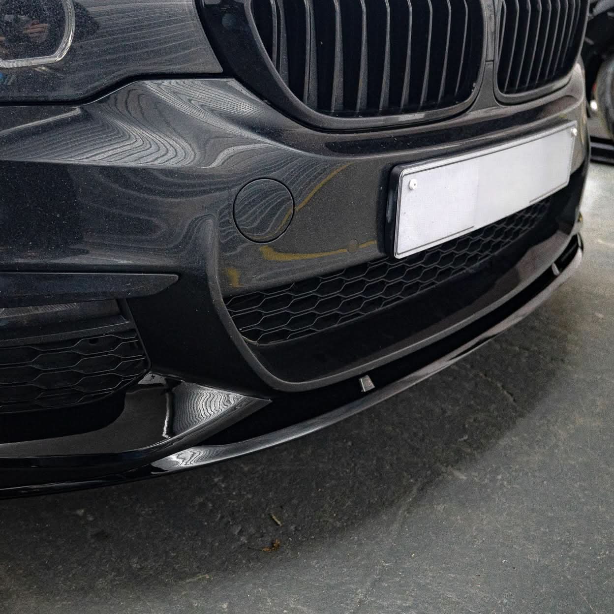 MP Style Gloss Black Front Splitter for BMW G30 G31 5 Series Pre-LCI 17-20 - Carbon Factory
