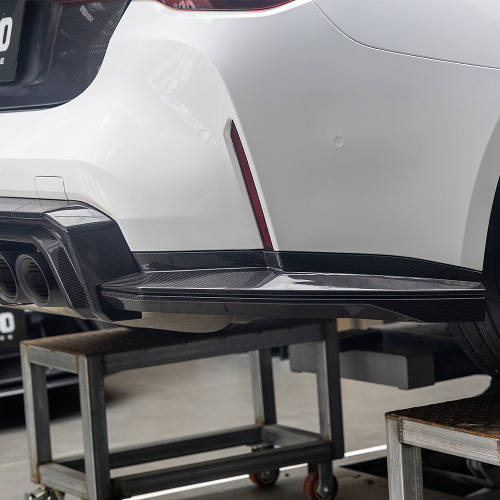 SQB LED Style 3 Pieces Pre-Preg Carbon Fibre Rear Diffuser for BMW G80 G81 M3 G82 G83 M4 21-Present - Carbon Factory