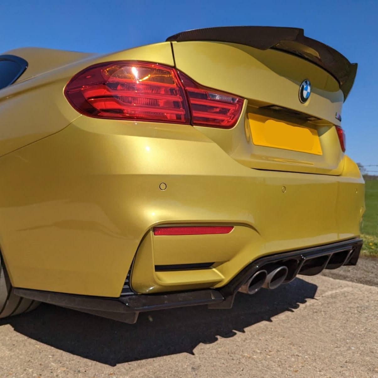 V Style Gloss Black Rear Diffuser for BMW F80 M3 F82 F83 M4 14-20 - Carbon Factory
