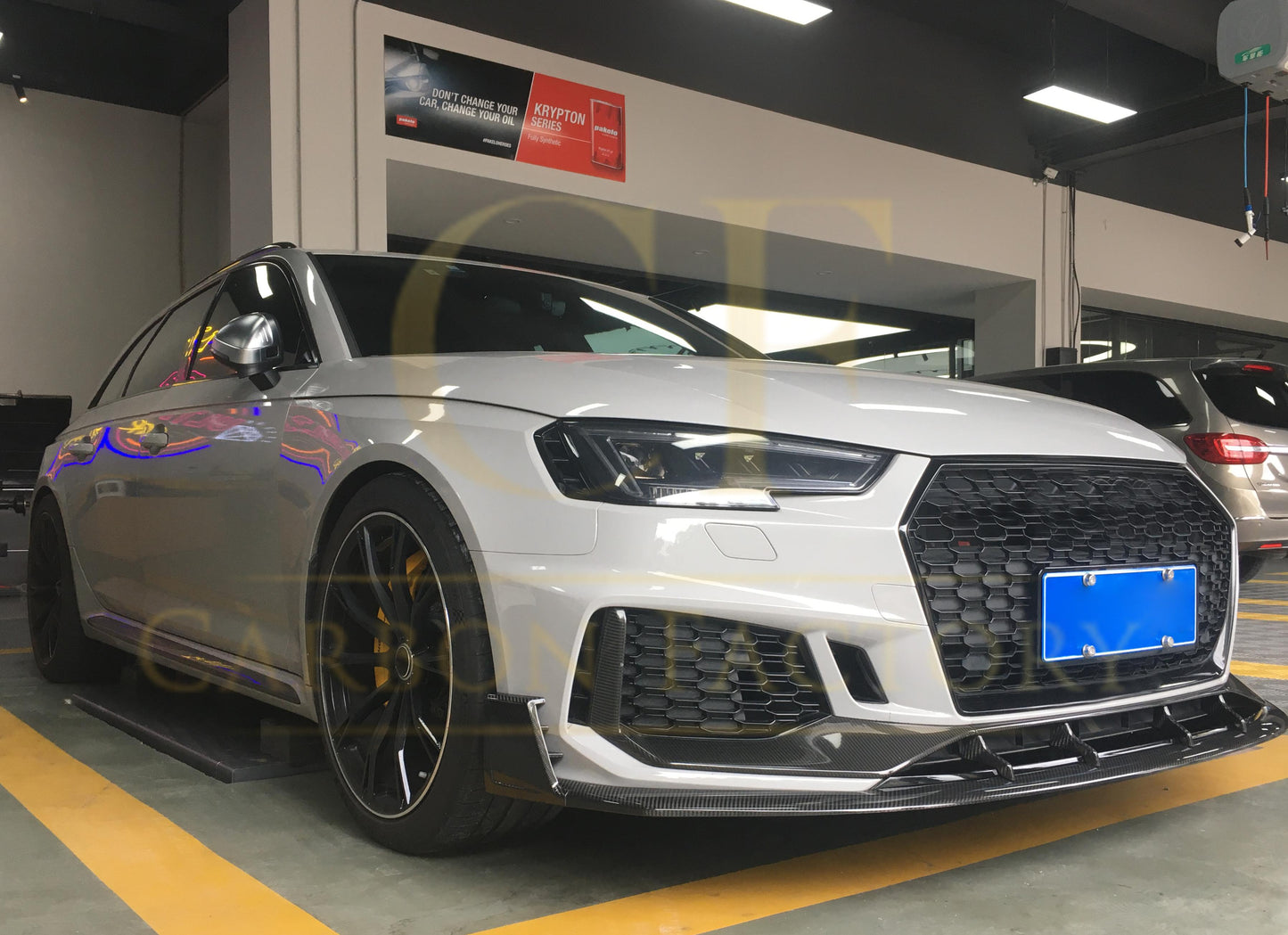 V Style Pre-Preg Carbon Fibre Front Splitter for Audi B9 RS4 18-20 - Carbon Factory