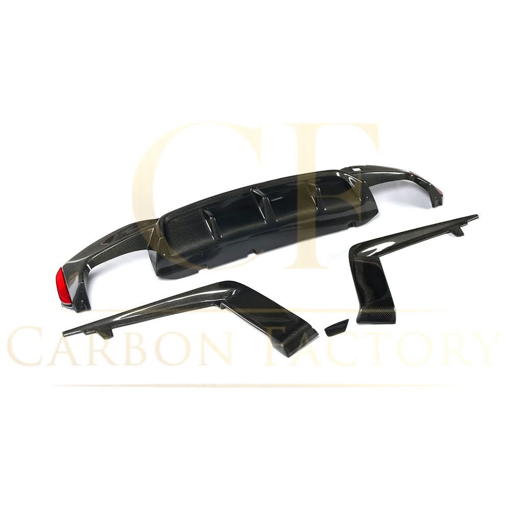 V Style carbon fiber rear diffuser for BMW G30 G31 5 Series M Sport F90 M5 2017-2023, showcasing sleek design and premium material.