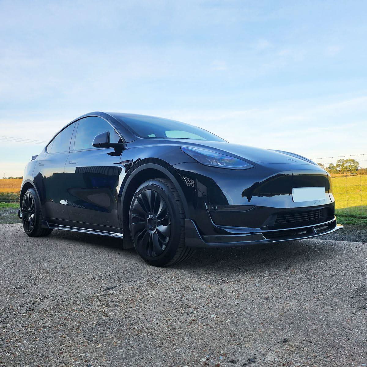 V Style Carbon Fibre Side Skirts for Tesla Model Y 19-23 - Carbon Factory