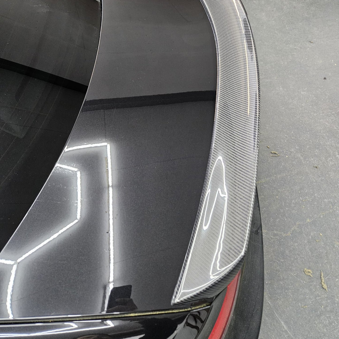 V Style Carbon Fibre Boot Spoiler for Mercedes Benz W204 C Class 07-14 - Carbon Factory