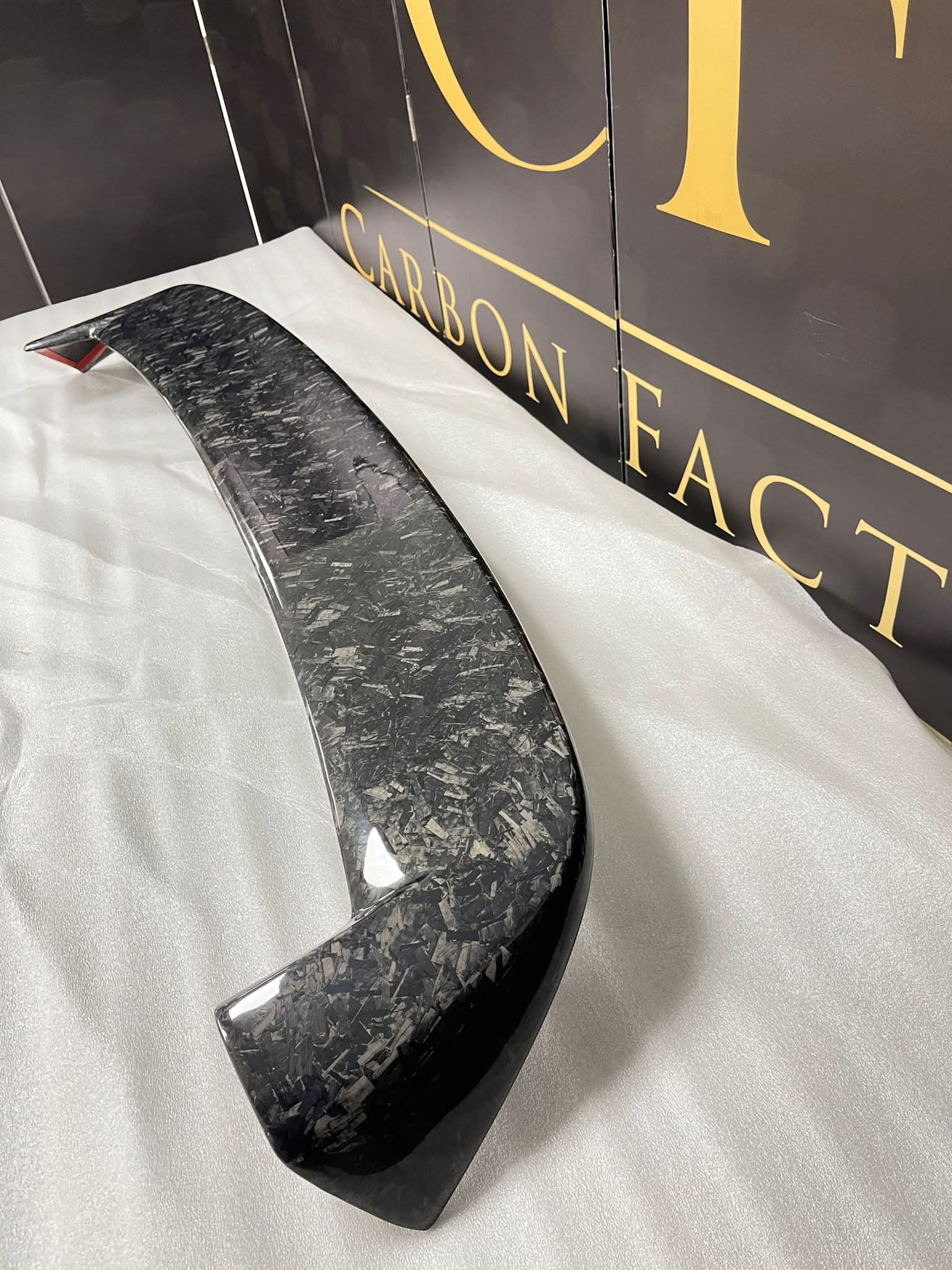 3D-style forged carbon fibre roof spoiler for BMW 1 Series F20 F21, showing sleek aerodynamic design and high-quality material
