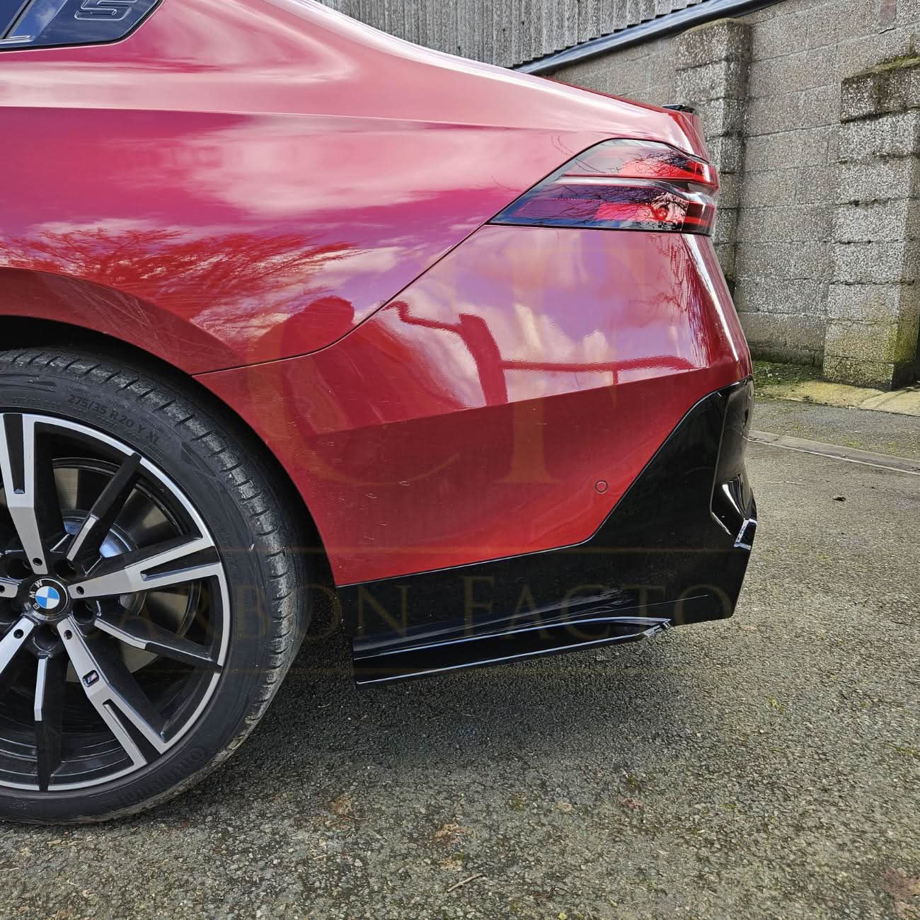 MP Style Gloss Black Rear Diffuser for BMW G60 5 Series 24-Present - Carbon Factory