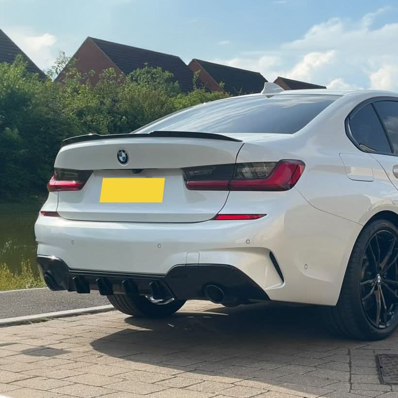 RK Style Gloss Black Rear Diffuser Dual Exhaust for BMW 3 Series G20 G21 Pre-LCI 19-22 - Carbon Factory