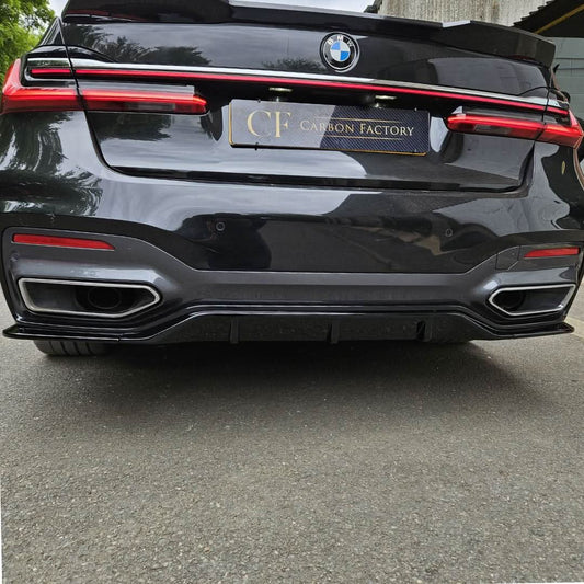 V Style Gloss Black Rear Diffuser for BMW G12 7 Series LCI 20-23 - Carbon Factory