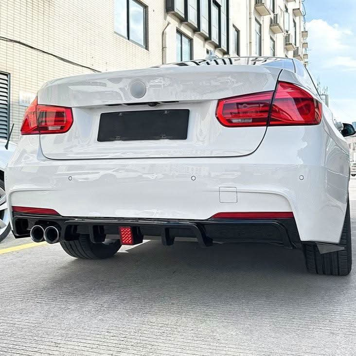 V Style Gloss Black Diffuser for BMW F30 F31 3 Series 12-19 - Carbon Factory