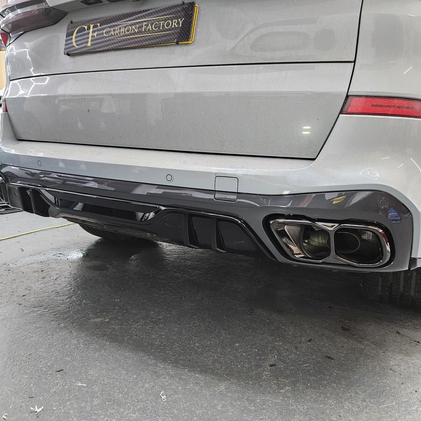 Gloss Black Exhaust Tips for BMW G05 LCI X5 23-Present - Carbon Factory