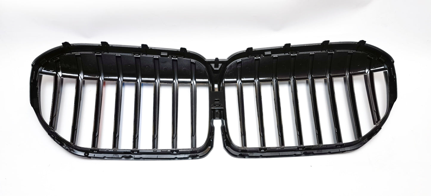 Gloss Black Front Grille for BMW G11 G12 7 Series LCI 20-23 - Carbon Factory