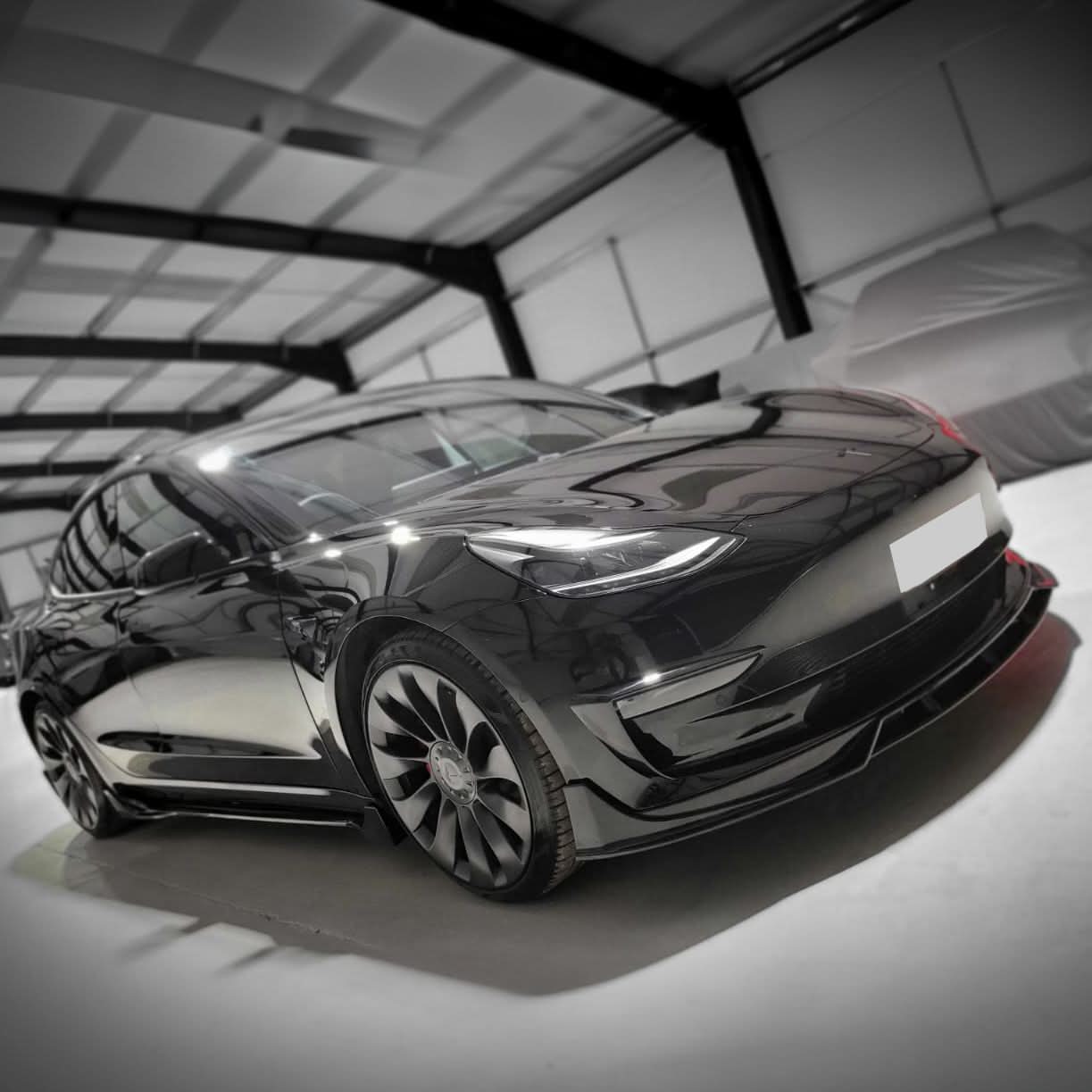 Competition Style Gloss Black Side Skirts for Tesla Model Y 19-24 - Carbon Factory