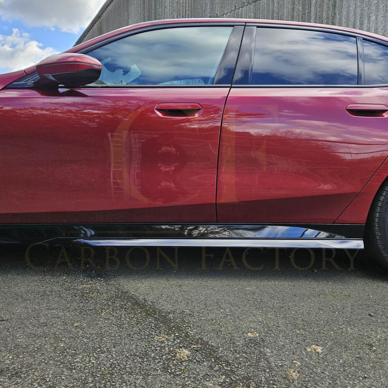 MP Style Gloss Black Side Skirts for BMW G60 5 Series 24-Present - Carbon Factory