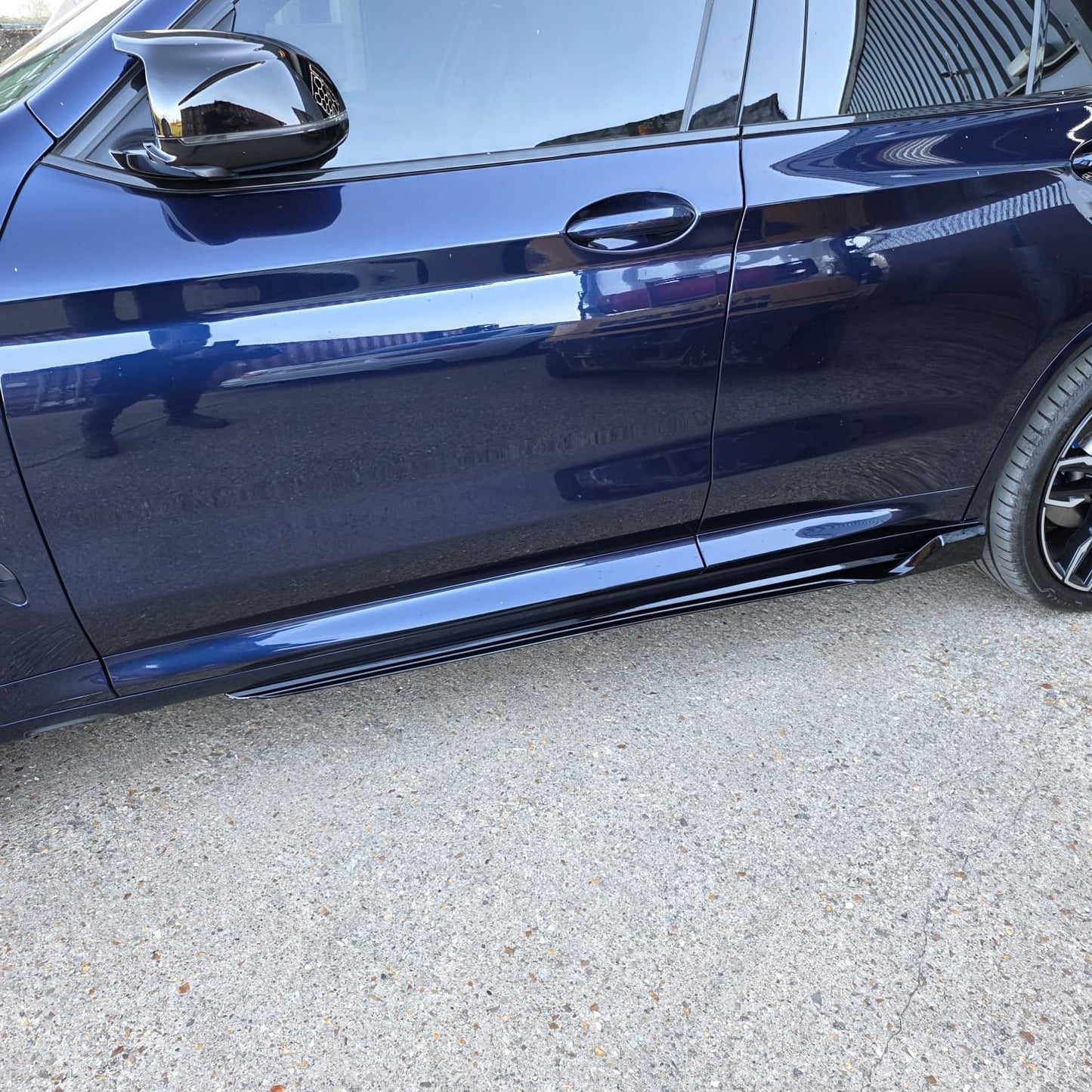 V Style Gloss Black Side Skirts for BMW G01 X3 G02 X4 18-24 - Carbon Factory