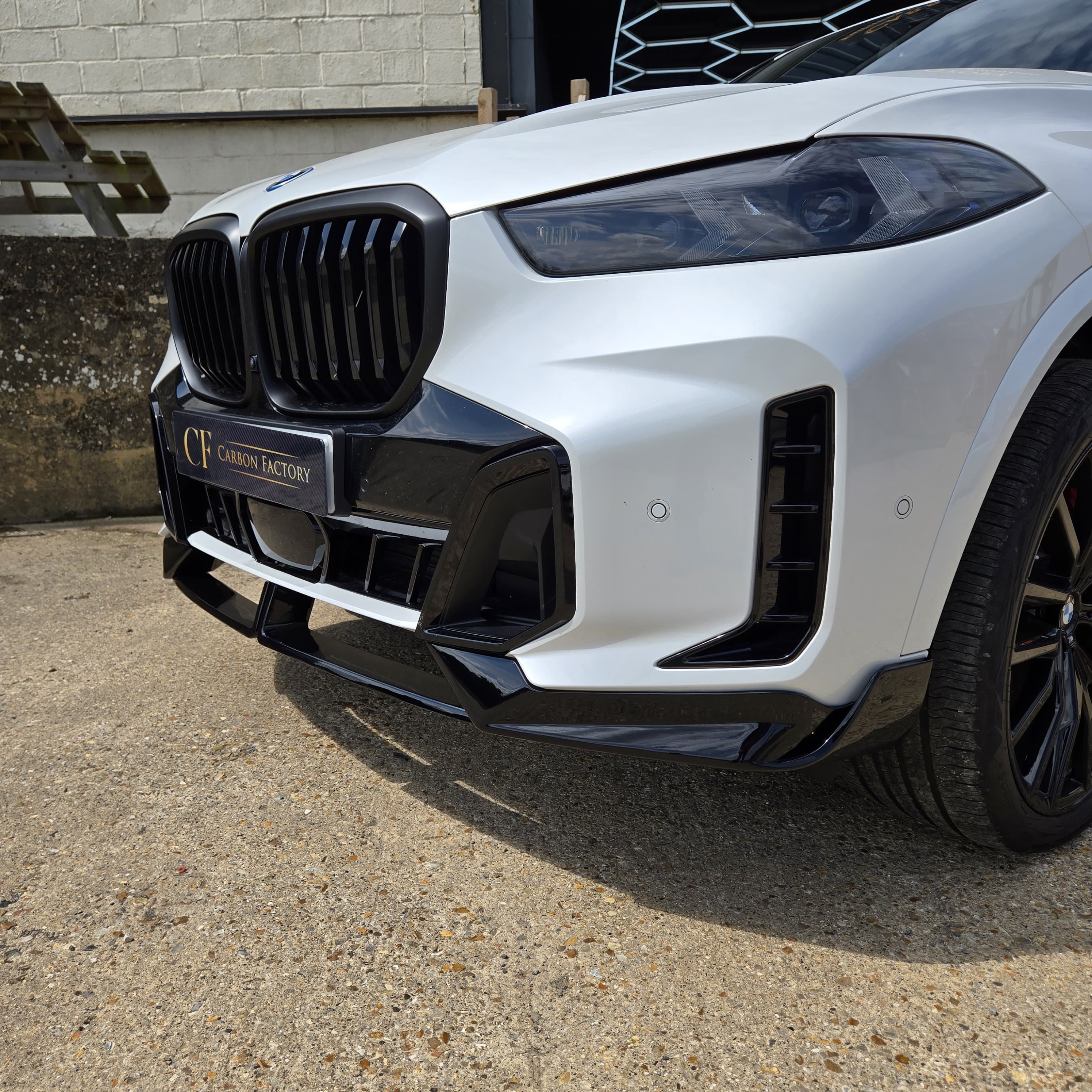 Gloss Black Body Kit 1 Splitter for BMW G05 LCI X5 23-Present - Carbon Factory