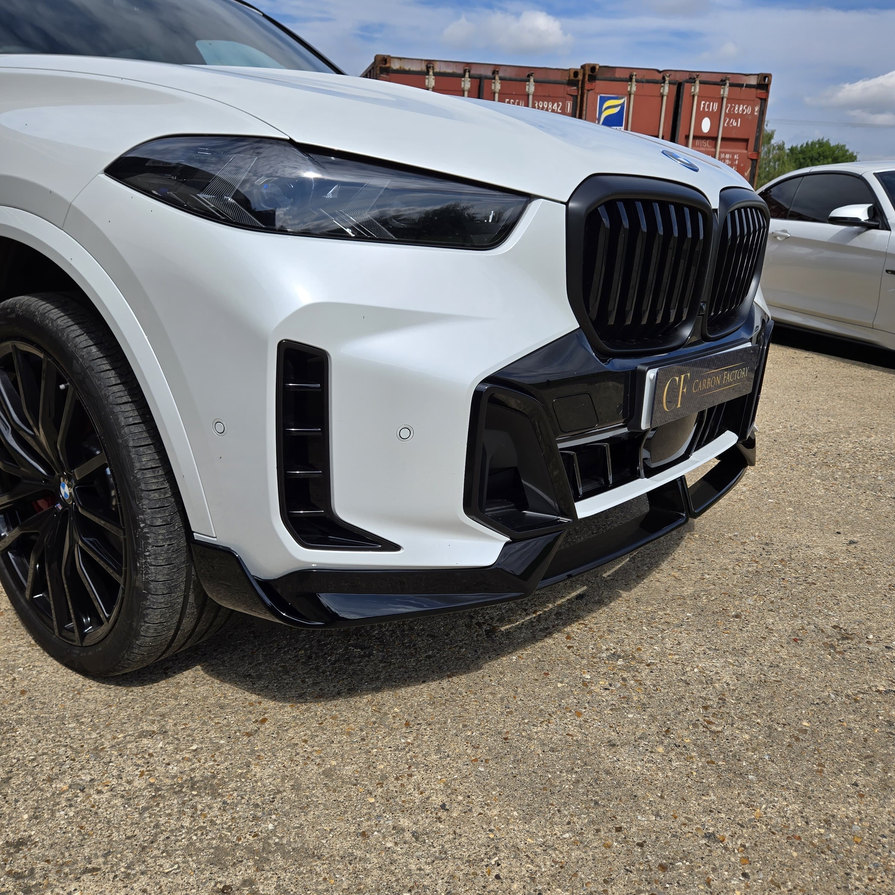Gloss Black Body Kit 1 Splitter for BMW G05 LCI X5 23-Present - Carbon Factory