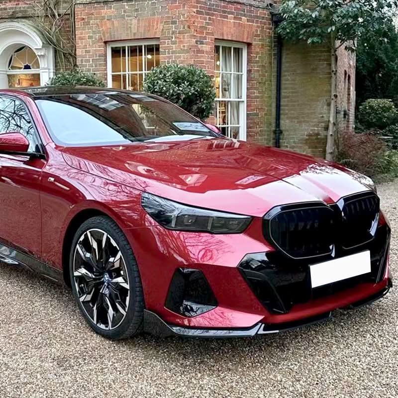 MP Style Gloss Black Front Splitter 4 Pieces for BMW G60 5 Series 24-Present - Carbon Factory