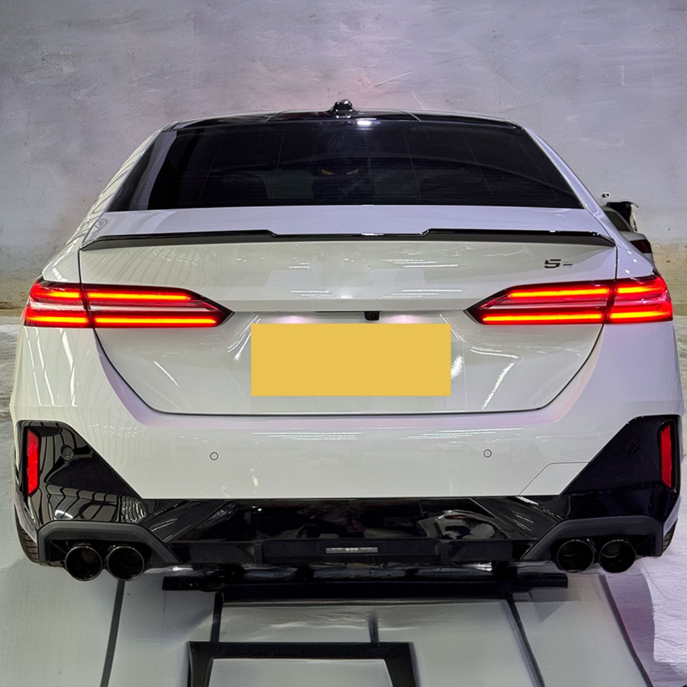 M4 Style Gloss Black Boot Spoiler for BMW G60 5 Series G90 M5 24-Present - Carbon Factory