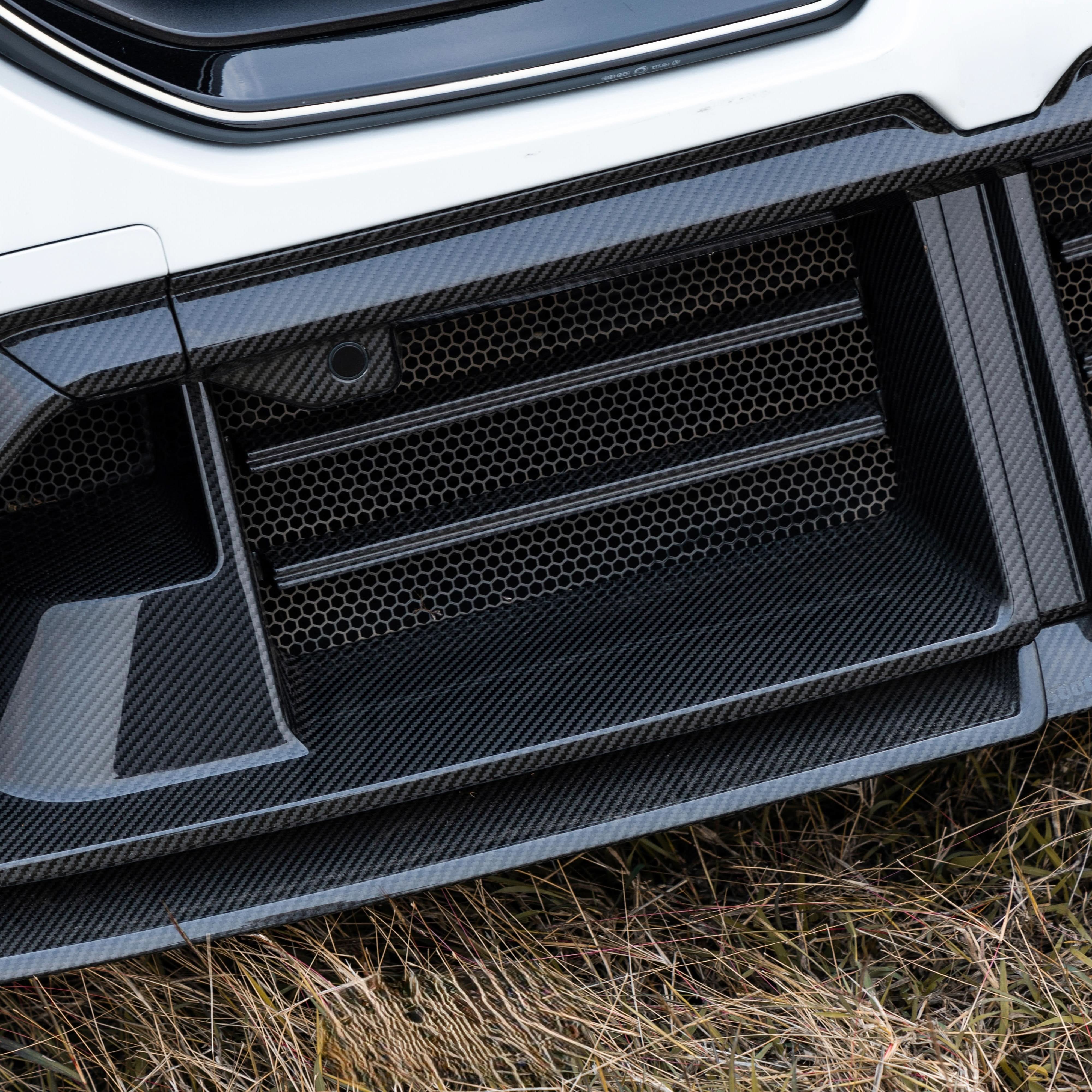 OEM style aluminium alloy front center mesh grille for BMW G90 G99 M5, featuring sleek design by Pre-Preg Carbon.
