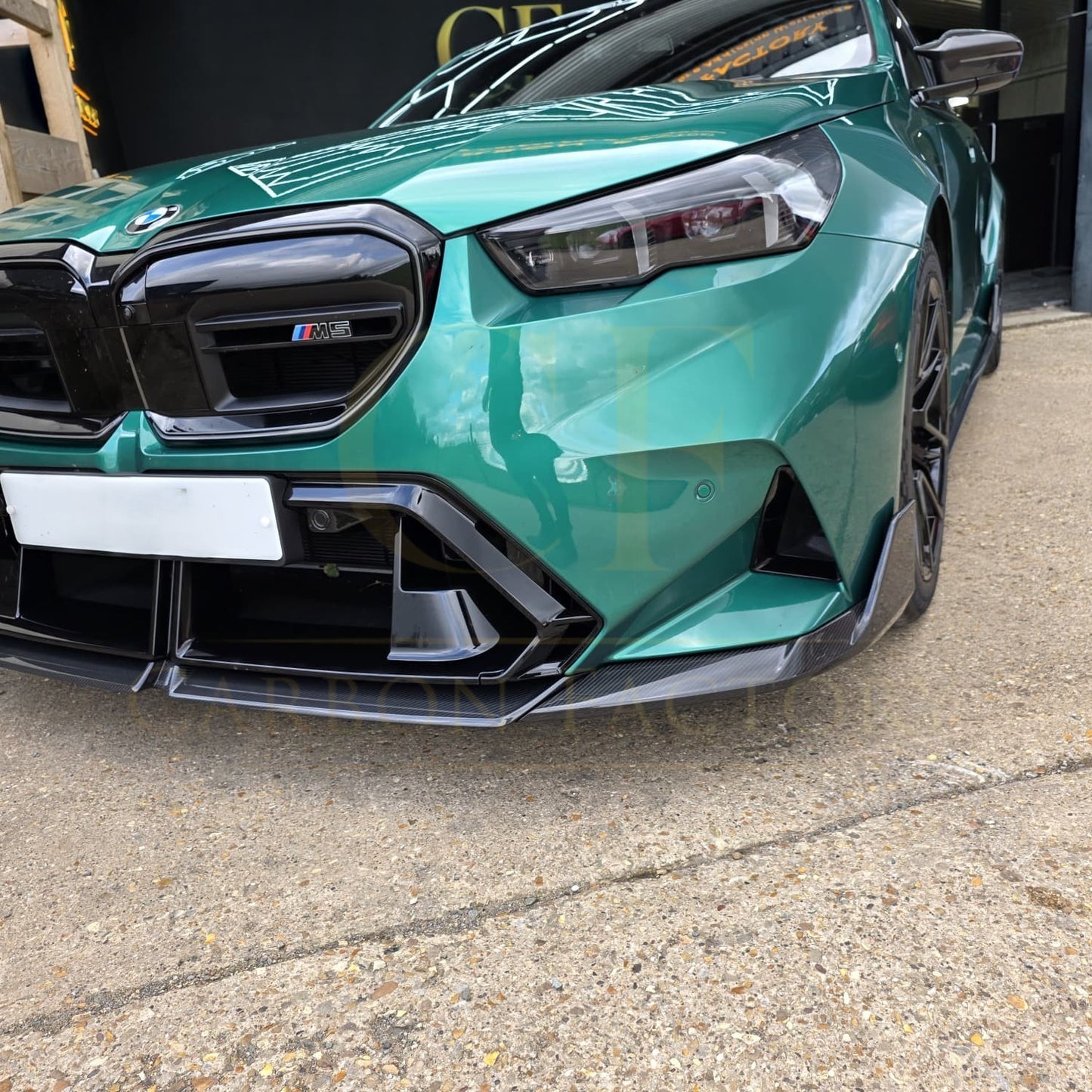 SQ-B Style Pre-Preg Carbon Fibre Front Splitter for BMW G90 G99 M5 2025-Present - Carbon Factory