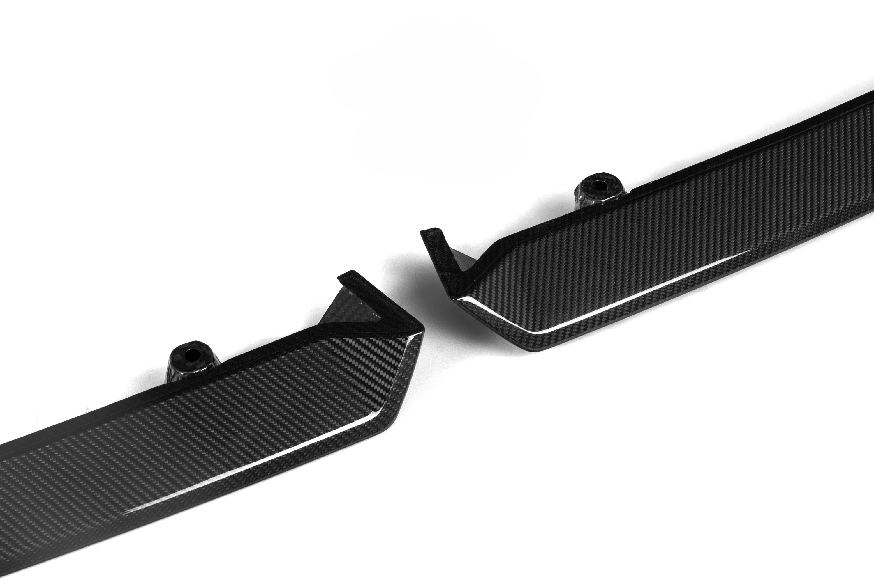 Pre-Preg Carbon fiber front splitter for BMW G90 G99 M5 2025-present, showing the sleek aerodynamic design and carbon fiber finish.