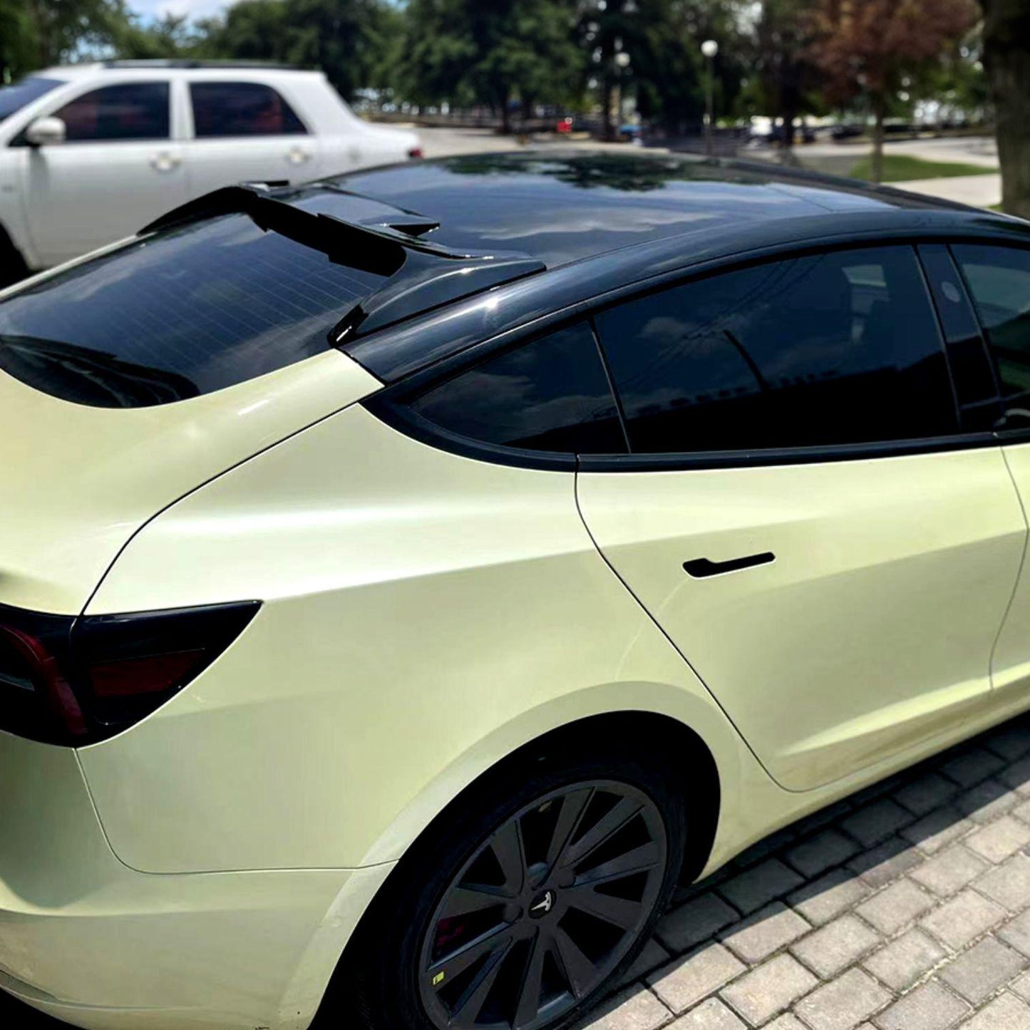 DK Style Gloss Black Roof Spoiler for Tesla Model 3 19-23-Carbon Factory