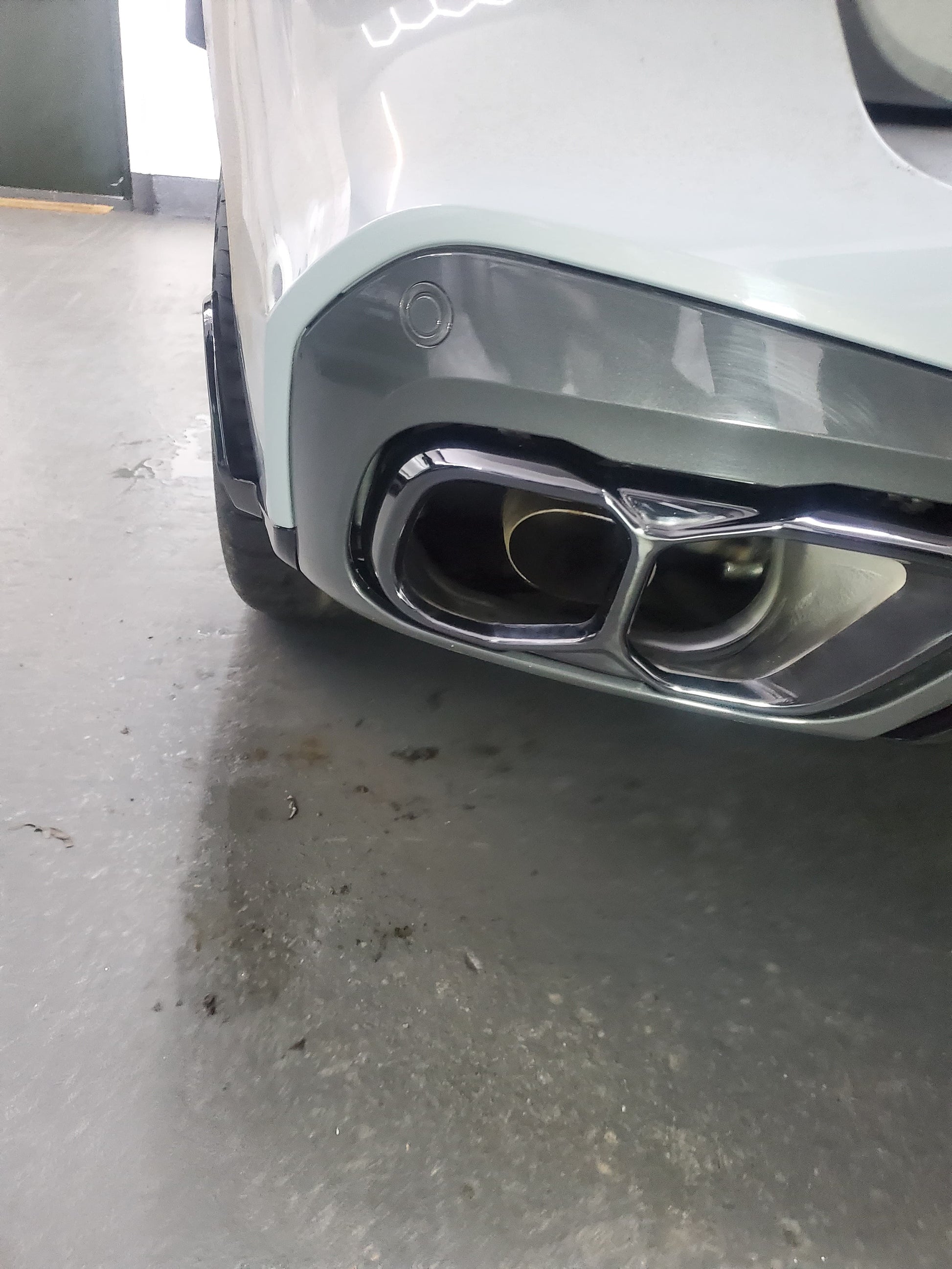 Gloss Black Exhaust Tips for BMW G05 LCI X5 23-Present-Carbon Factory