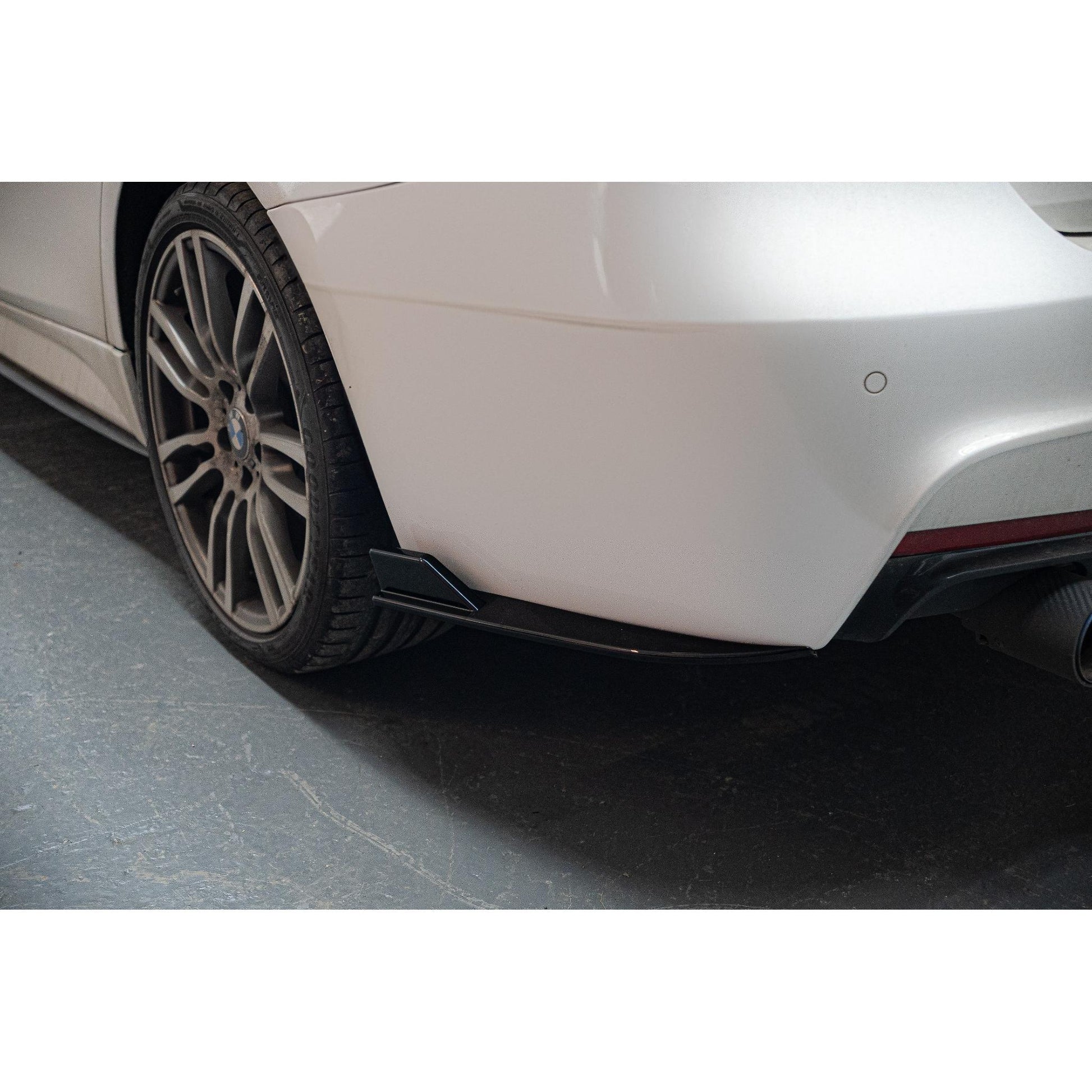 Gloss Black Rear Bumper Corners BMW F30 F31 3 Series 12-19-Carbon Factory
