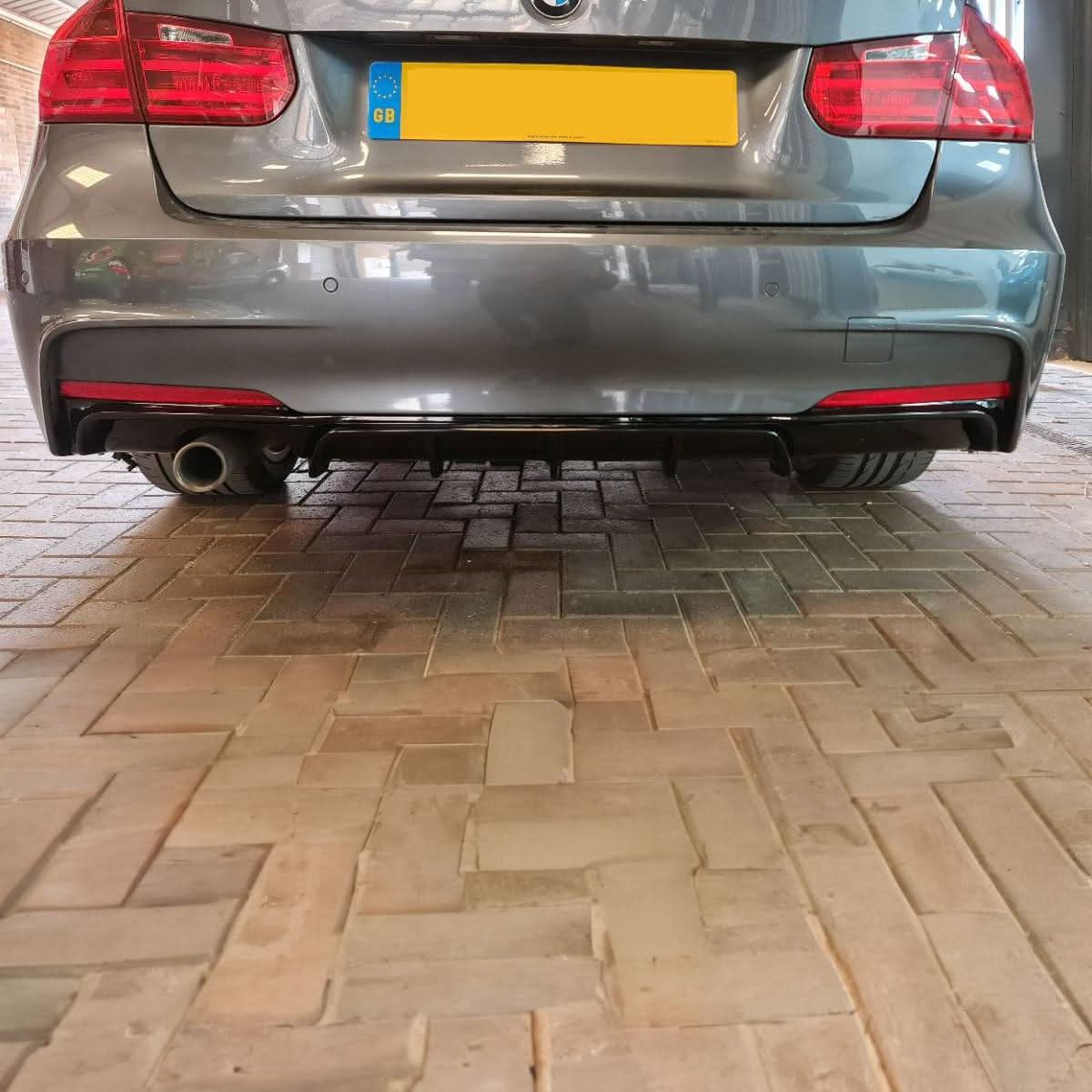 Gloss Black Rear Diffuser Twin Exhaust for BMW F30 F31 3 Series 12-19 - Carbon Factory