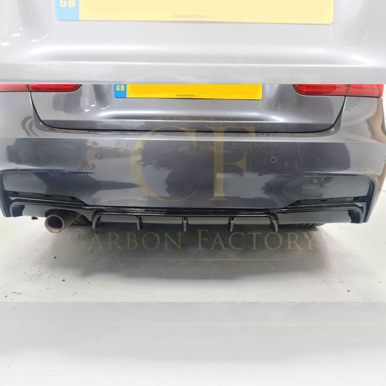 Gloss Black Rear Diffuser Twin Exhaust for BMW F30 F31 3 Series 12-19 - Carbon Factory