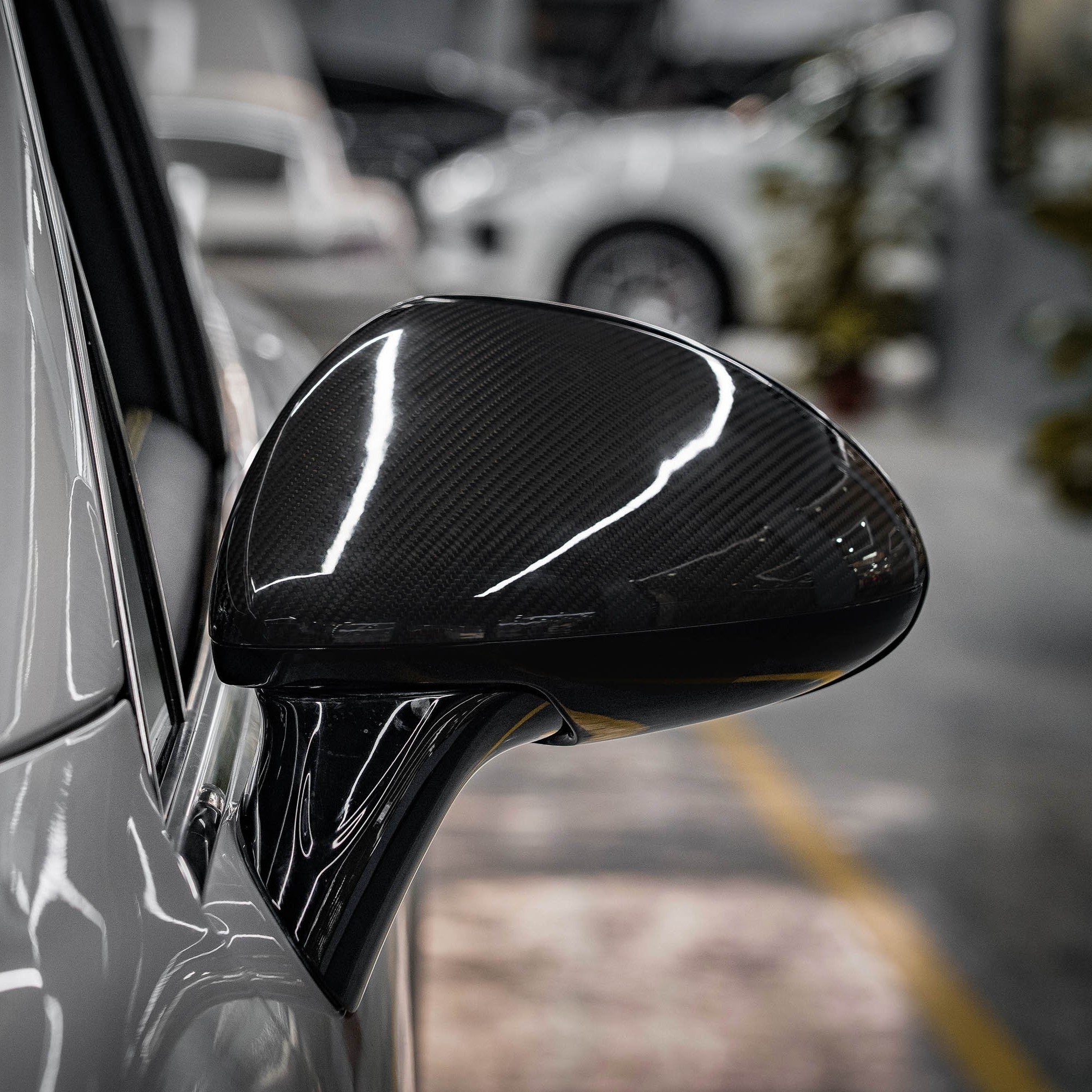 Pre-Preg Carbon Fibre Mirror Covers for Porsche Cayenne 958.1 11-14 LHD - Carbon Factory