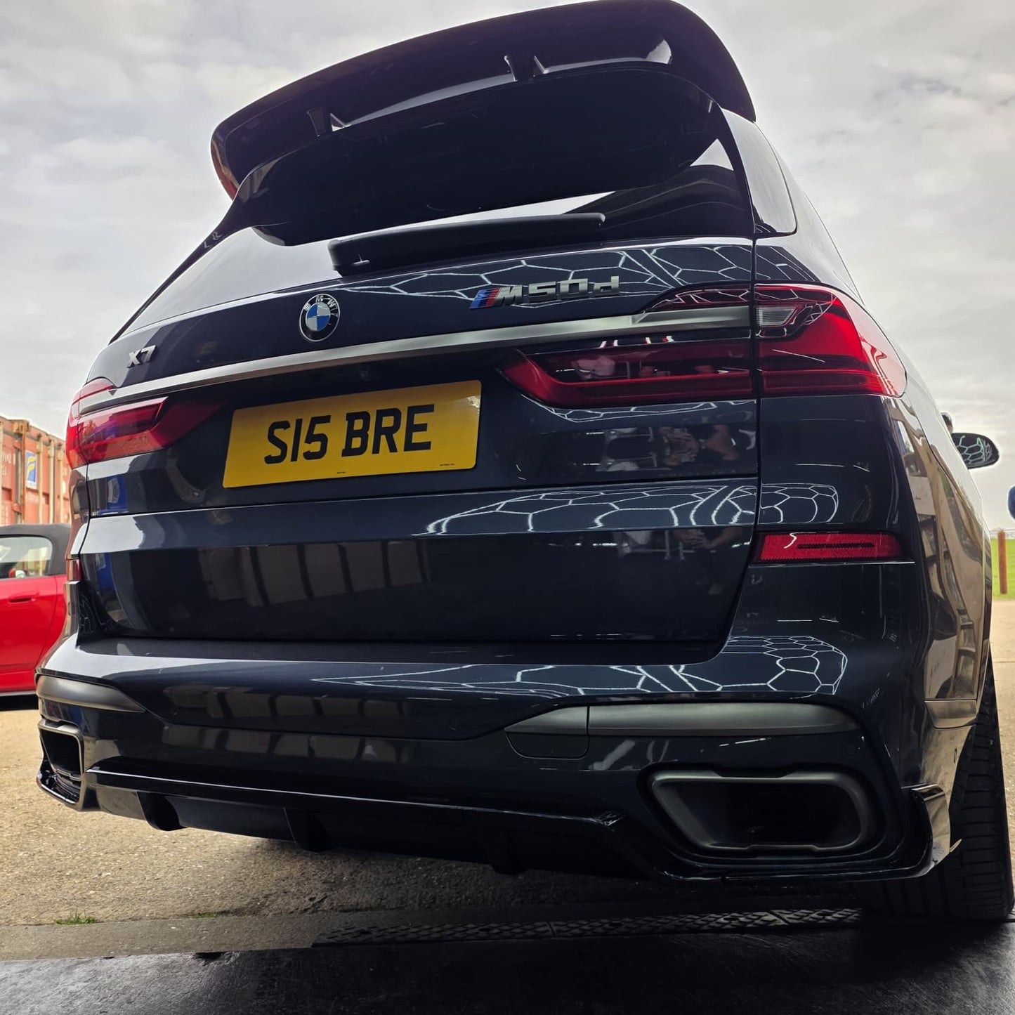 Gloss Black Kit Style A for BMW G07 X7 19-22 - Carbon Factory