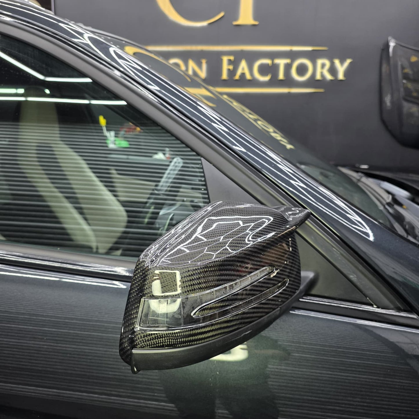 V Style Carbon Fibre Replacement Mirror Covers for Mercedes Benz Universal