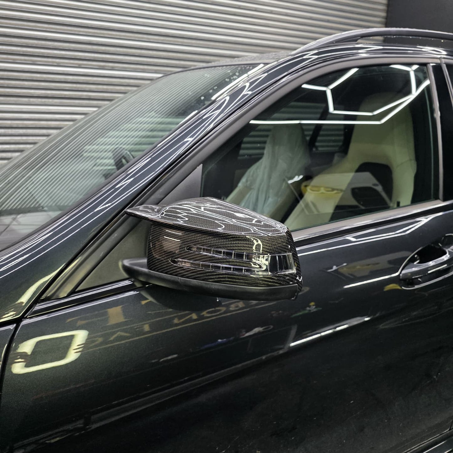 V Style Carbon Fibre Replacement Mirror Covers for Mercedes Benz Universal