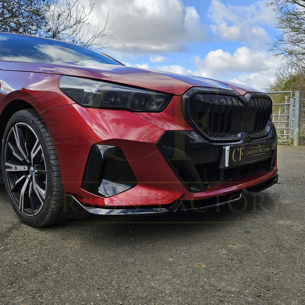 MP Style Gloss Black Front Splitter 4 Pieces for BMW G60 5 Series 24-Present-Carbon Factory