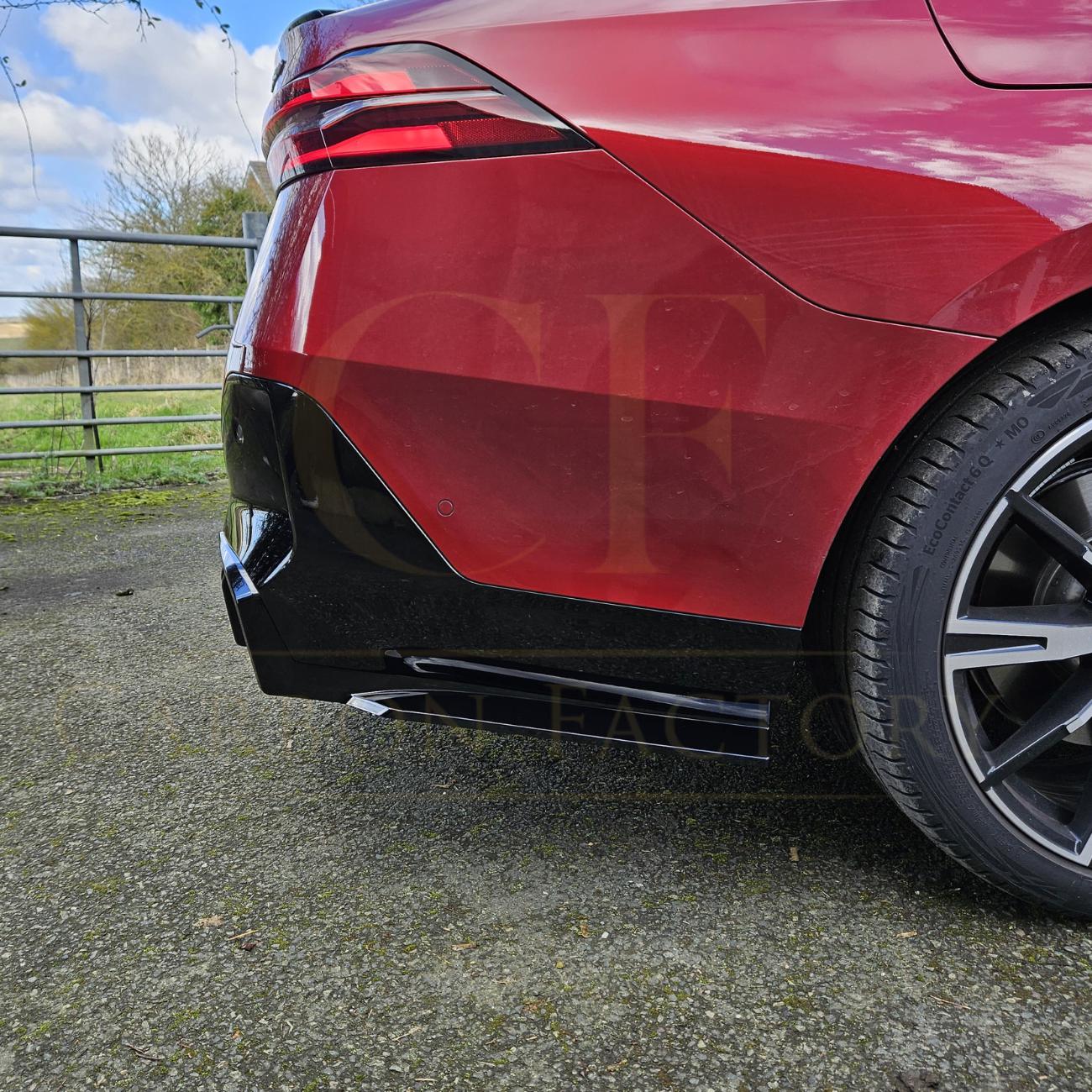 MP Style Gloss Black Rear Diffuser for BMW G60 5 Series 24-Present-Carbon Factory