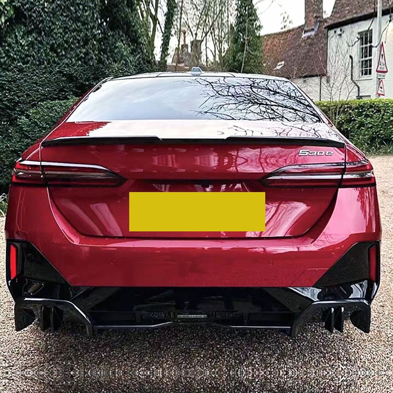 MP Style Gloss Black Rear Diffuser for BMW G60 5 Series 24-Present-Carbon Factory