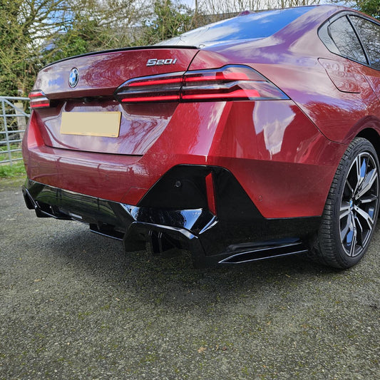 MP Style Gloss Black Rear Diffuser for BMW G60 5 Series 24-Present-Carbon Factory