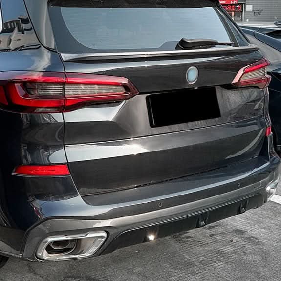 V style Gloss Black Mid Spoiler for BMW G05 X5 19-25 - Carbon Factory