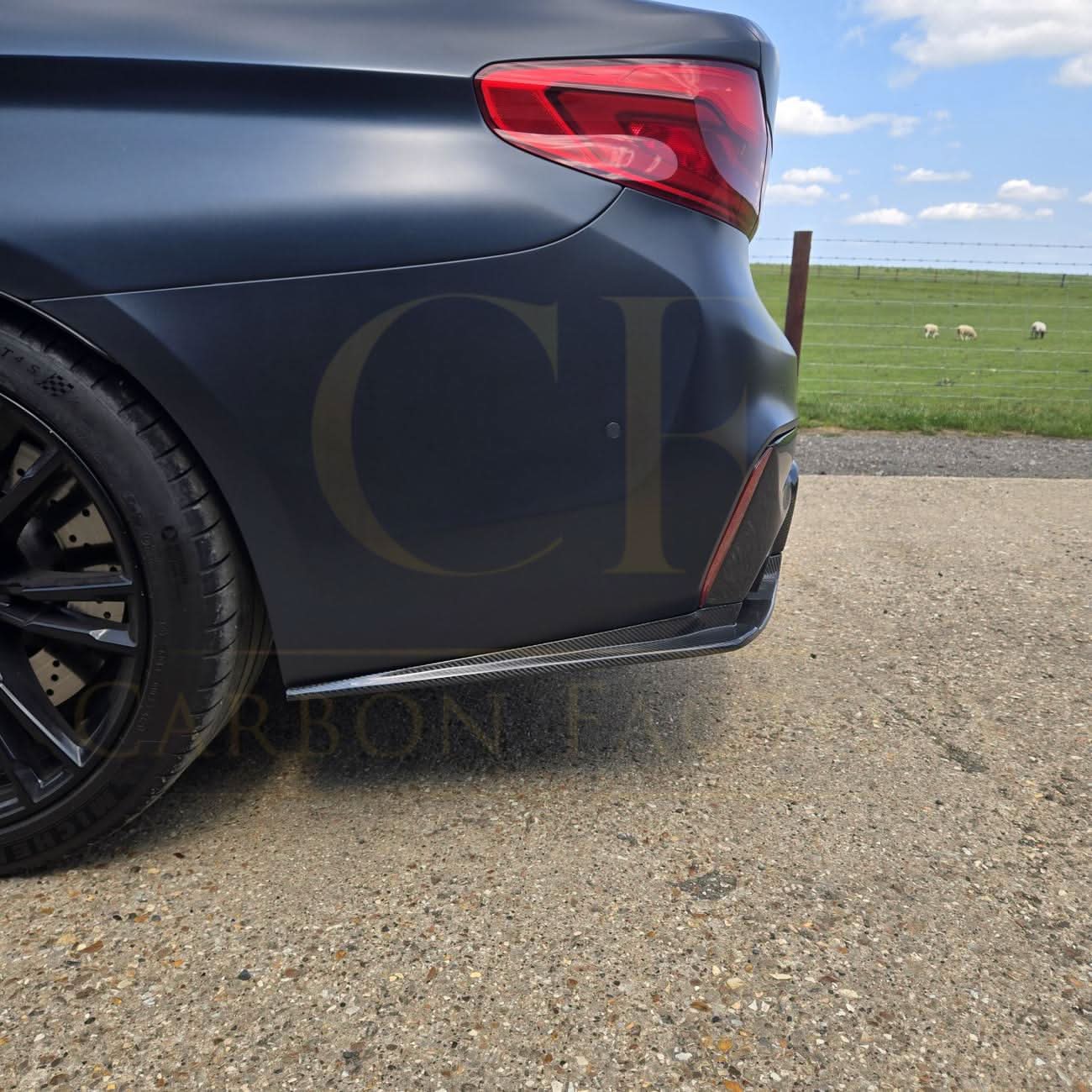 V Style Carbon Fibre Rear Diffuser for BMW G30 G31 5 Series M Sport F90 M5 17-23 - Carbon Factory