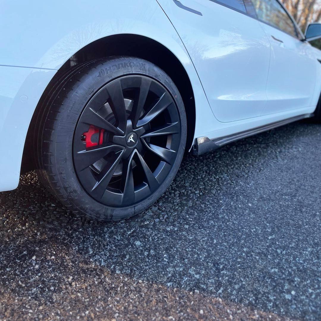 V Style Carbon Fibre Side Skirts for Tesla Model 3 16-23-Carbon Factory